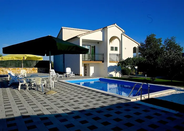 Vinac Dom wakacyjny Dazlina